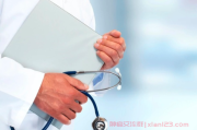放化疗后每天呕吐，怎样缓解喉咙肿痛？