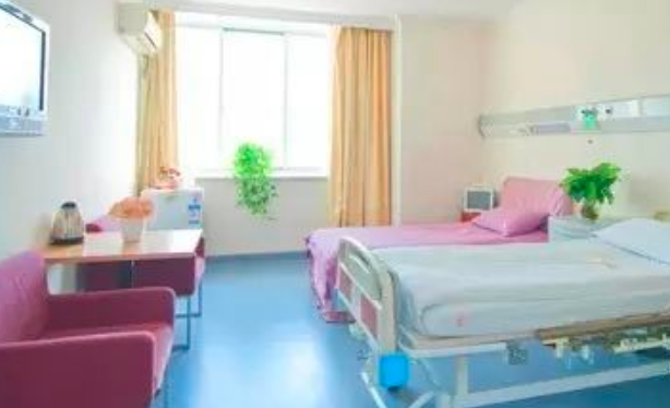 肿瘤治疗私立医院和公立医院及特需门诊病房如何选择？